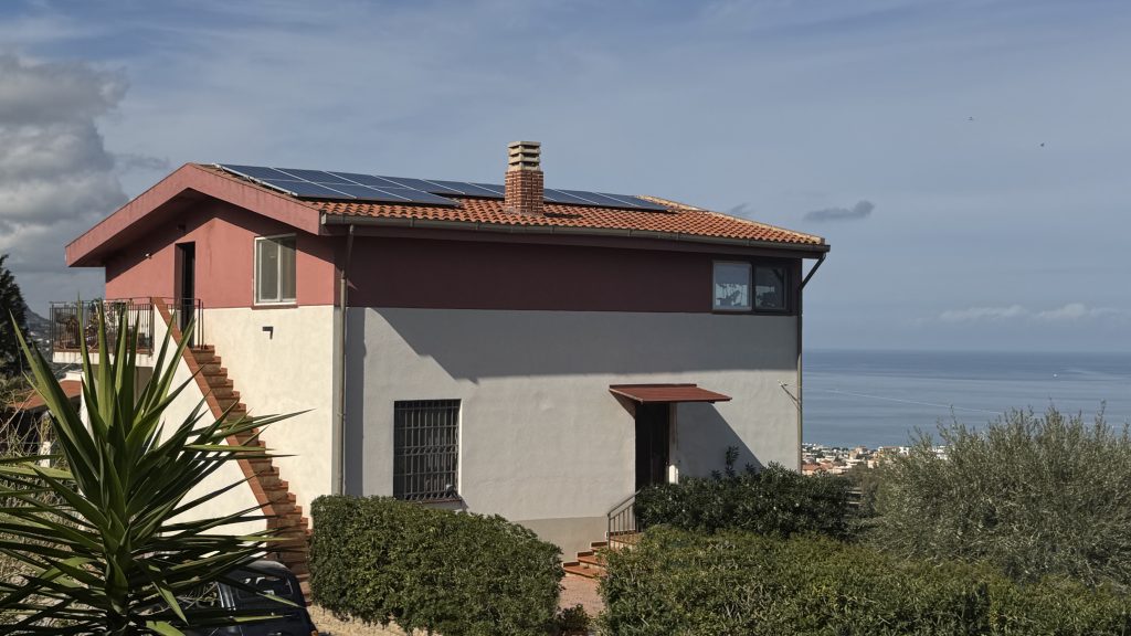 una mansarda fra cielo e mare