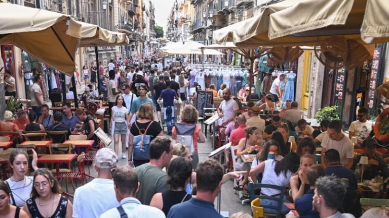Scopri di più sull'articolo Città e turismo