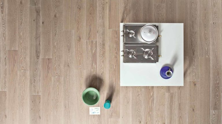 Scopri di più sull'articolo Authenticity vs imitation: why wood-effect porcelain tiles don’t tell your story
