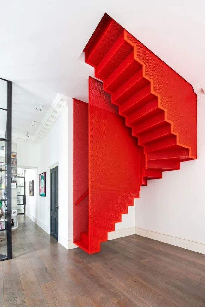Scale interne design