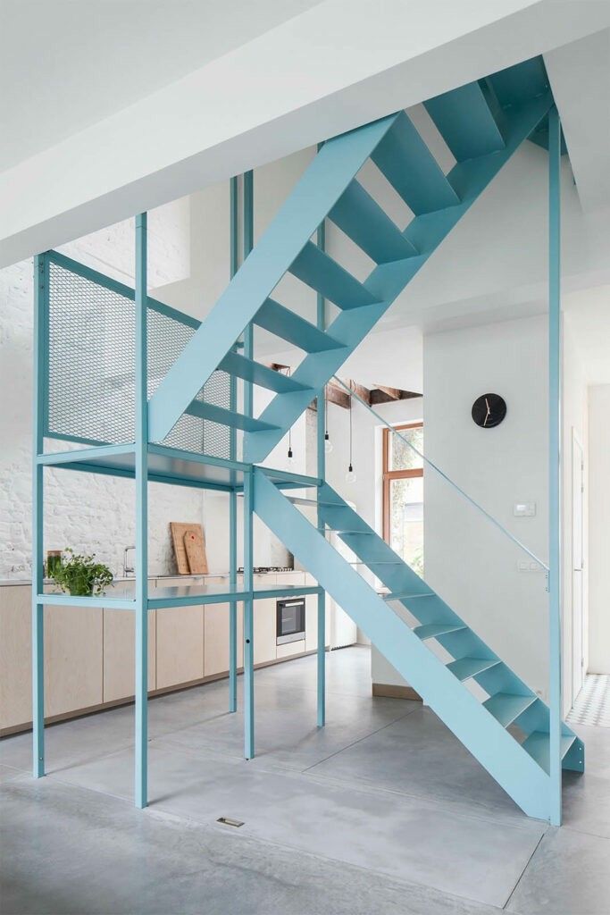Scale interne design