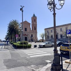 Piazza Duomo oggi: uno spazio centrale che ha perso centralità